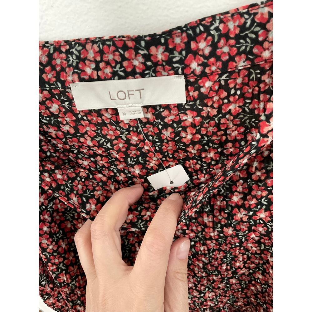 NWT LOFT Smocked Peplum Blouse Square Neck Floral Elastic Sleeves Size Medium - Picture 8 of 8